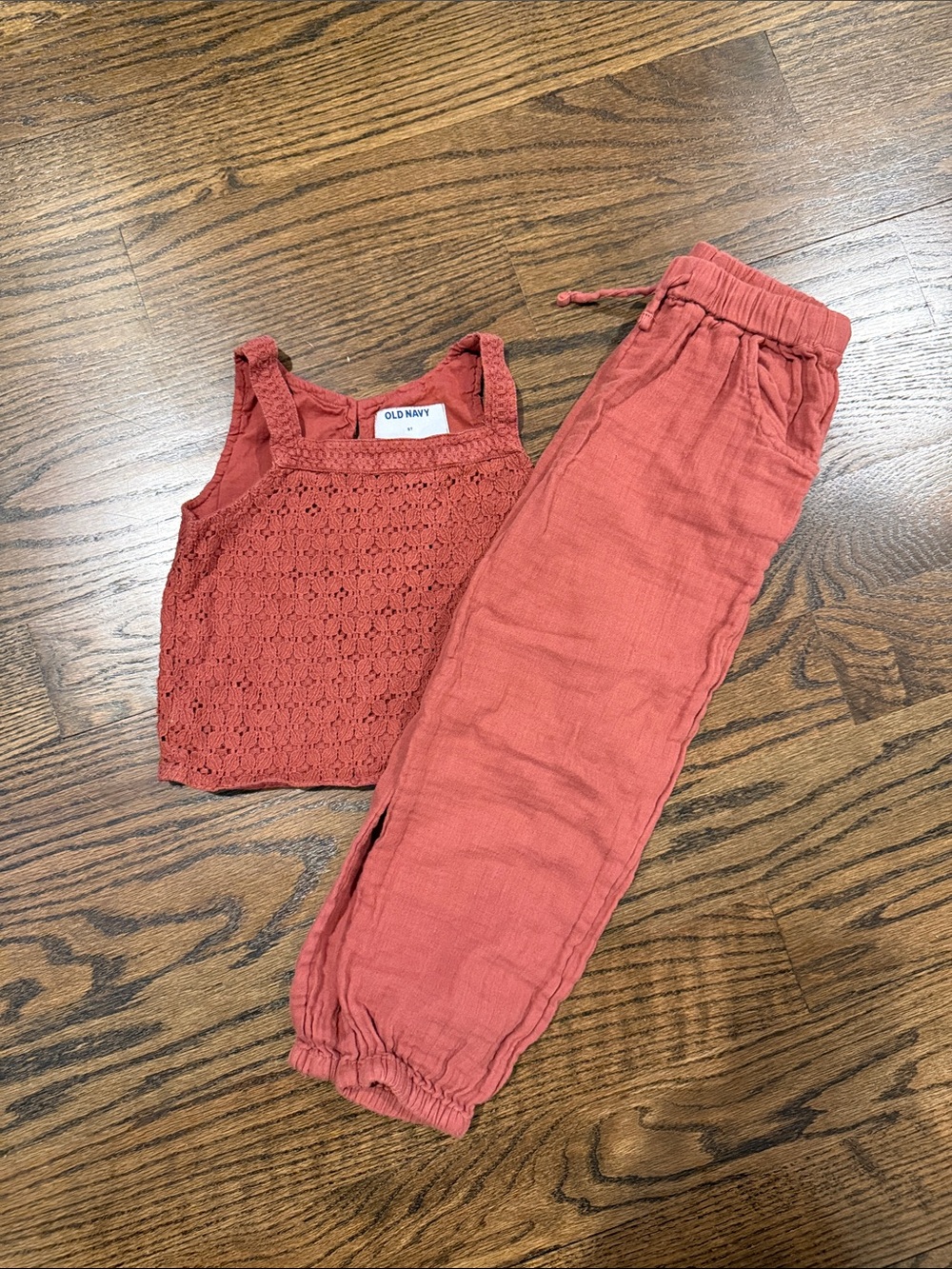 Old Navy Coral Crochet Tank Top & Drawstring Joggers